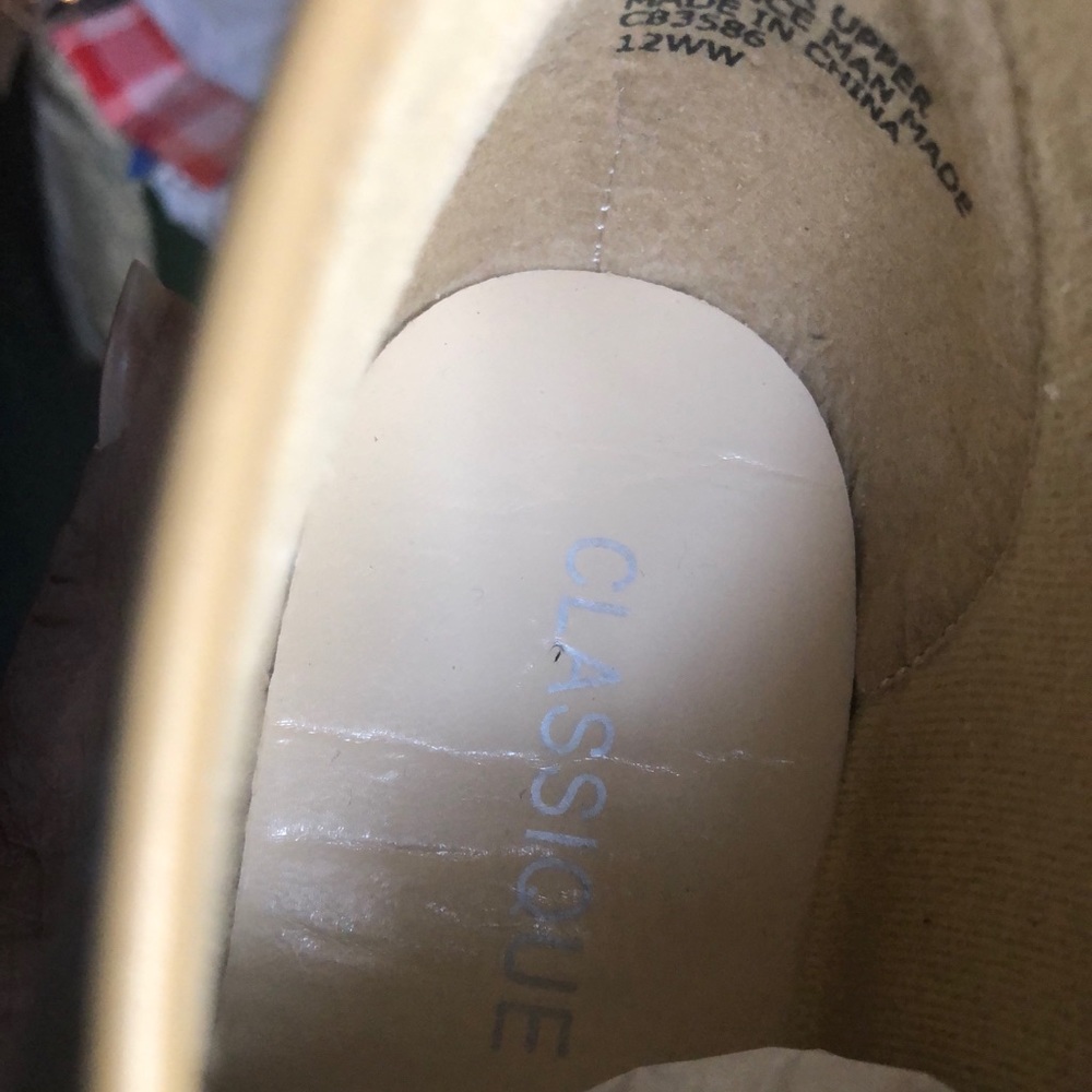 Shoes - Picture 4 of 4